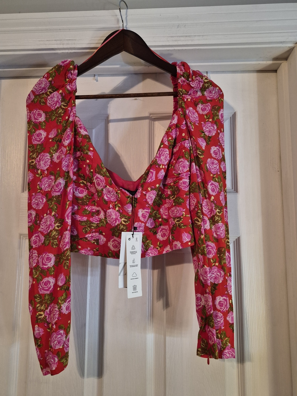 Zara Red Pink Floral V-Neck Crop Top Size Medium NWT